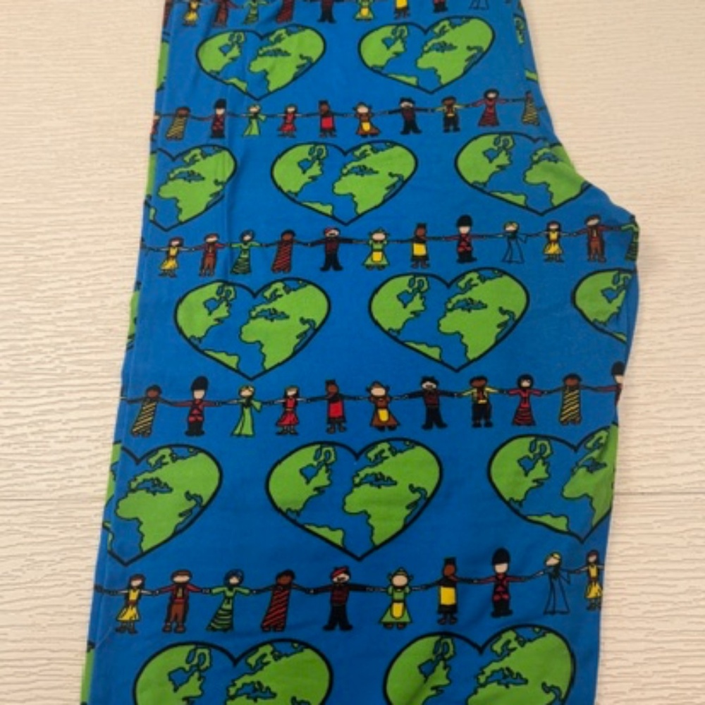 FABULEGS World Unity Leggings  Global Hearts Novelty   holding hands